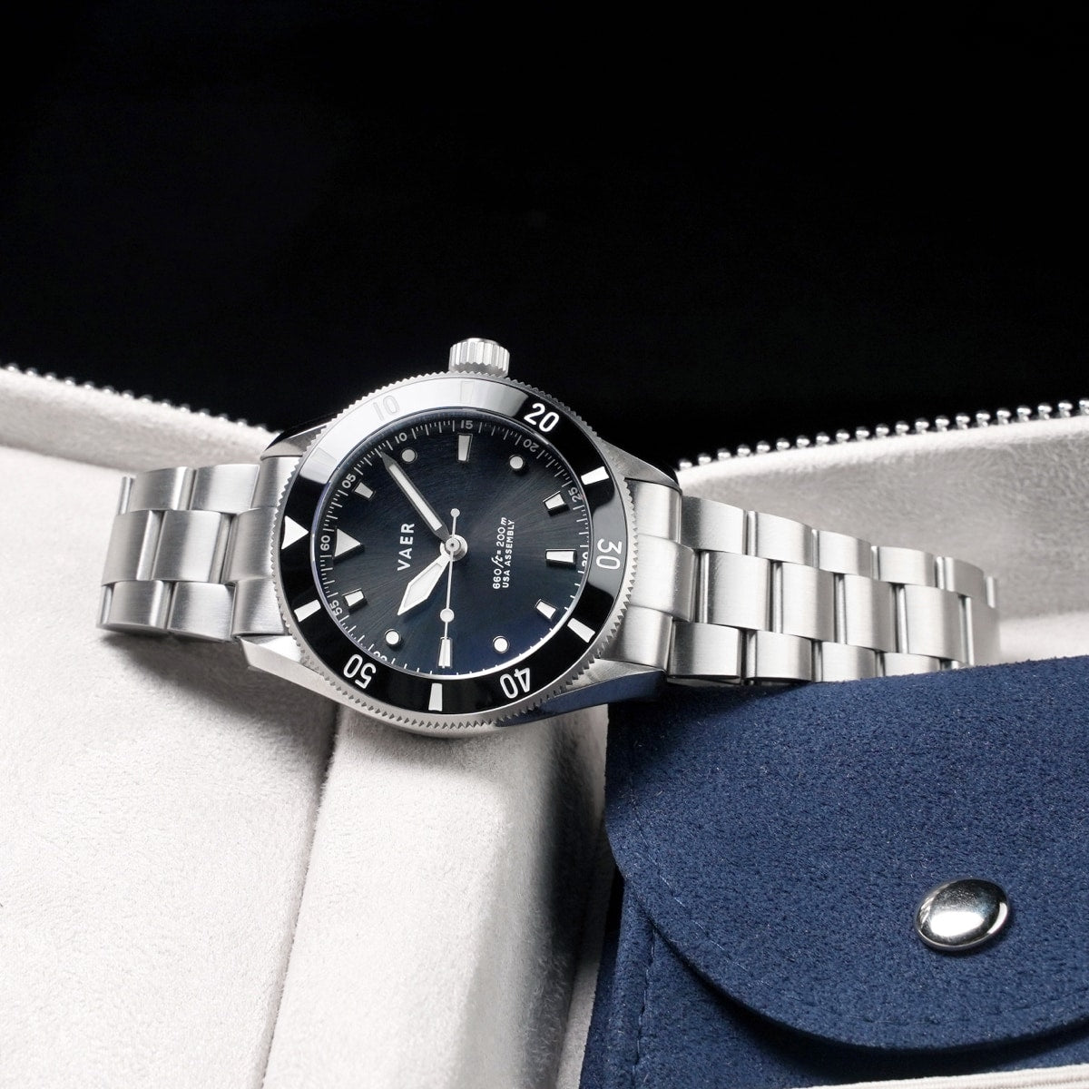 D4 Meridian Black Solar - 39mm USA