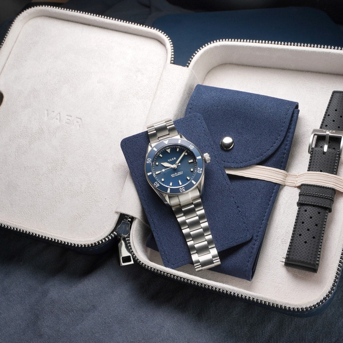 D4 Meridian Navy Matte Solar - 39mm USA