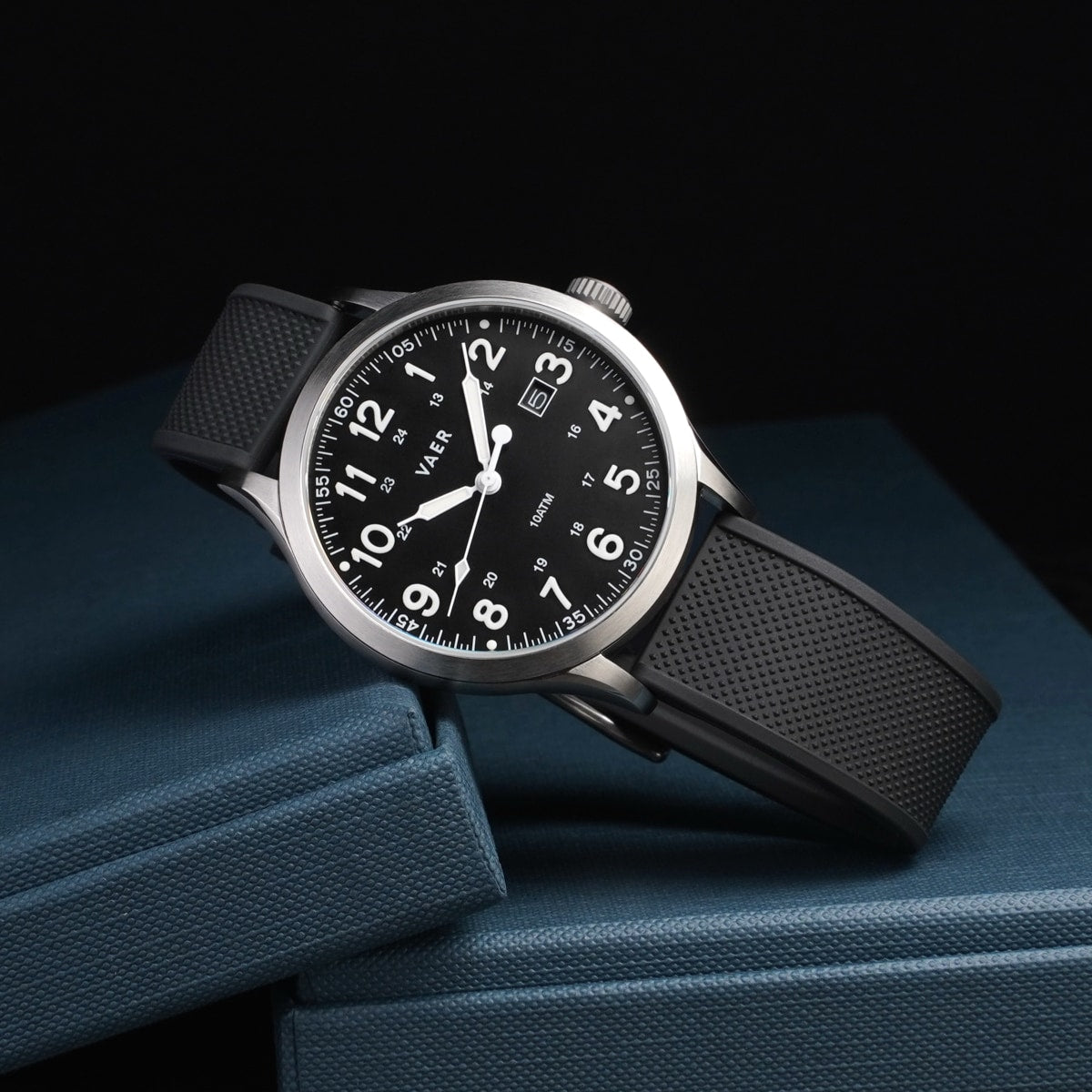S5 Calendar Field Black - 42mm Quartz