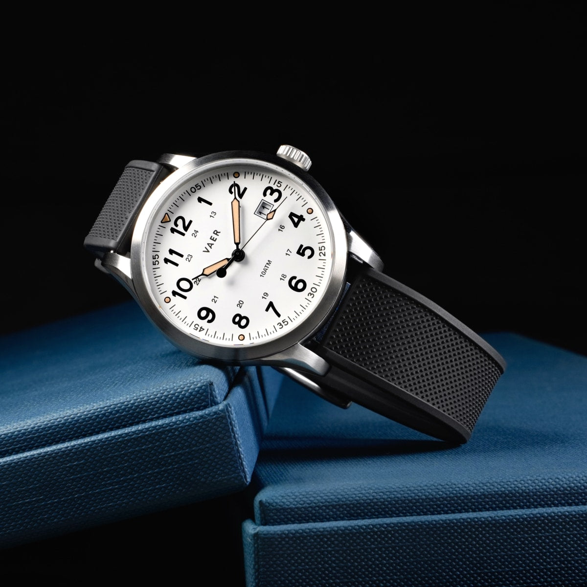S5 Calendar Field White - 42mm Quartz